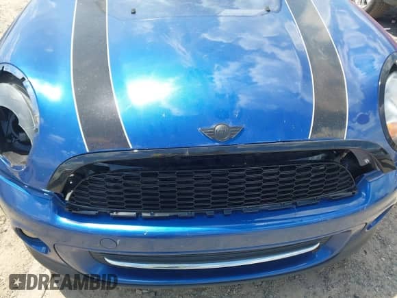 2012 MINI Hardtop with VIN WMWSU3C51CT543315, listed as a IAAI auction lot 42802820 with 156,549 mi miles and . Bid and sale history available at DreamBid. Image 12.