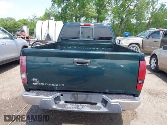 2004 Chevrolet Colorado Z71 with VIN 1GCDS198X48184364, listed as a IAAI auction lot 42260623 with 206,486 mi miles and . Bid and sale history available at DreamBid. Image 16.