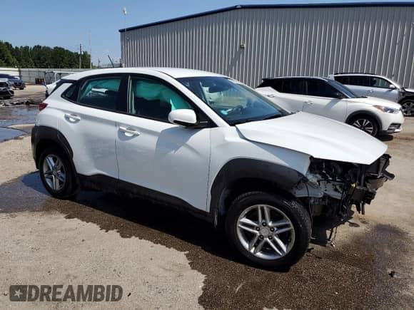2020 Hyundai Kona SE with VIN KM8K1CAA5LU401745, listed as a Copart auction lot 68673895 with 122,838 mi miles and Salvage title. Bid and sale history available at DreamBid. Image 4.