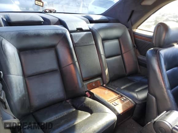 1993 Mercedes-Benz 500 с VIN WDBGA70E2PA135256, выставлен на аукционе Copart как лот 85974174 с пробегом 66 101 миль миль и Списание • Salvage title. История ставок и продаж доступна на DreamBid. Изображение 10.