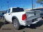 2017 Ram 1500 Express z VIN 1C6RR6KT2HS836083, wystawiony jako IAAI lot #41196687 z przebiegiem 94 127 mil mil oraz . Historia ofert i sprzedaży dostępna na DreamBid. Obrazek 15.