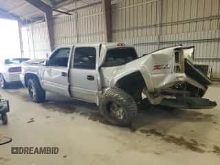 2006 Chevrolet Silverado 1500 LT3 z VIN 2GCEK13T561192377, wystawiony jako Copart lot #81331635 z przebiegiem 306 551 mil mil oraz Szkoda całkowita • Salvage title. Historia ofert i sprzedaży dostępna na DreamBid. Obrazek 2.