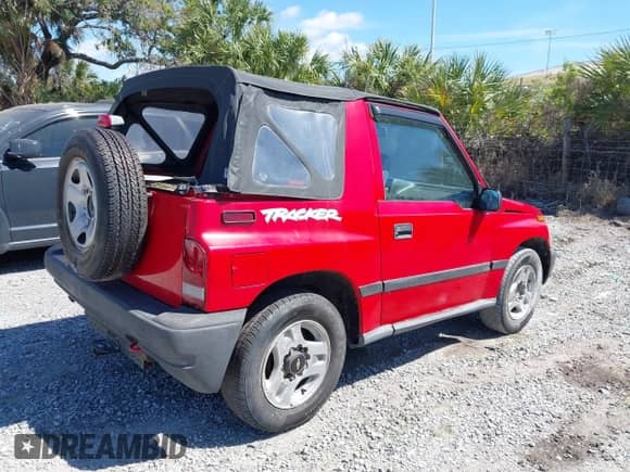 1998 Chevrolet Tracker с VIN 2CNBE1866W6924835, выставлен на аукционе IAAI как лот 41821459 с пробегом 54 512 миль миль и . История ставок и продаж доступна на DreamBid. Изображение 4.