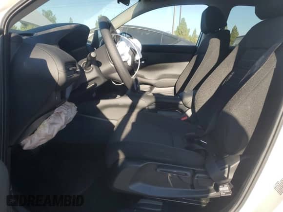 2026 Honda HR-V LX with VIN 3CZRZ1H33TM705470, listed as a Copart auction lot 69420855 with 614 mi miles and Salvage title. Bid and sale history available at DreamBid. Image 7.