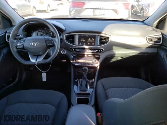 2019 Hyundai Ioniq Blue z VIN KMHC65LC7KU163900, wystawiony jako Copart lot #66836092 z przebiegiem 111 327 mil mil oraz . Historia ofert i sprzedaży dostępna na DreamBid. Obrazek 5.