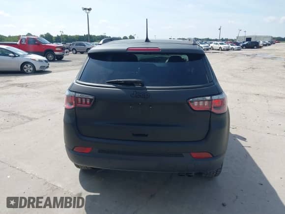 2018 Jeep Compass Limited z VIN 3C4NJDCB1JT130963, wystawiony jako IAAI lot #43107905 z przebiegiem 59 200 mil mil oraz . Historia ofert i sprzedaży dostępna na DreamBid. Obrazek 16.