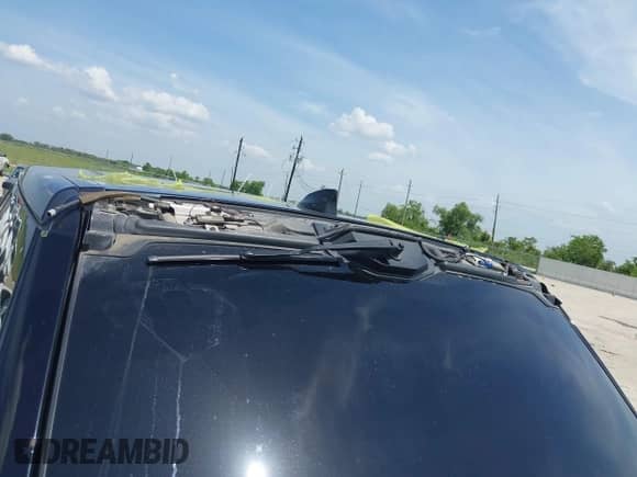 2022 Land Rover Range Rover Sport HSE Silver Edition z VIN SALWR2SU6NA215601, wystawiony jako IAAI lot #42831312 z przebiegiem 64 241 mil mil oraz . Historia ofert i sprzedaży dostępna na DreamBid. Obrazek 19.