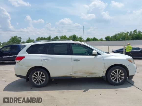 2015 Nissan Pathfinder SL с VIN 5N1AR2MN8FC608475, выставлен на аукционе IAAI как лот 43045859 с пробегом 94 728 миль миль и . История ставок и продаж доступна на DreamBid. Изображение 13.