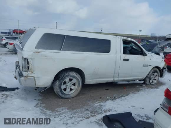 2017 Ram 1500 Tradesman с VIN 3C6JR6DT2HG548548, выставлен на аукционе IAAI как лот 41357895 с пробегом 39 748 миль миль и . История ставок и продаж доступна на DreamBid. Изображение 13.