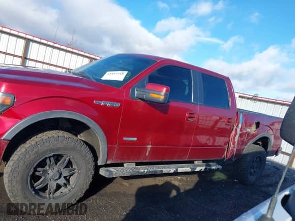 2013 Ford F-150 Lariat z VIN 1FTFW1ET6DKE03881, wystawiony jako IAAI lot #43537318 z przebiegiem 226 890 mil mil oraz . Historia ofert i sprzedaży dostępna na DreamBid. Obrazek 14.