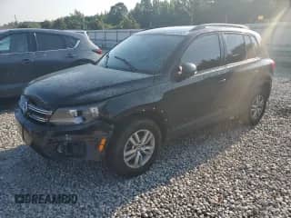 2017 Volkswagen Tiguan S с VIN WVGAV7AX5HK020668, выставлен на аукционе Copart как лот 60418325 с пробегом 141 830 миль миль и Чистый • Clean title. История ставок и продаж доступна на DreamBid. Изображение 1.
