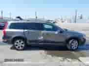 2011 Volvo XC70 3.0T с VIN YV4902BZ4B1106282, выставлен на аукционе IAAI как лот 42582106 с пробегом 102 637 миль миль и . История ставок и продаж доступна на DreamBid. Изображение 13.