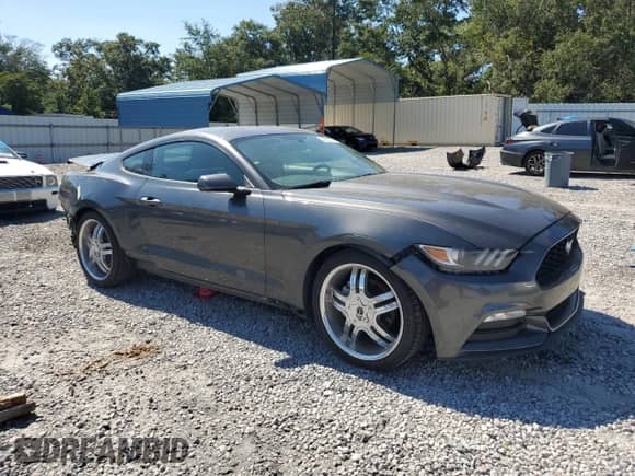 2017 Ford Mustang V6 z VIN 1FA6P8AM2H5335173, wystawiony jako Copart lot #70802775 z przebiegiem 91 313 mil mil oraz Szkoda całkowita • Salvage title. Historia ofert i sprzedaży dostępna na DreamBid. Obrazek 4.