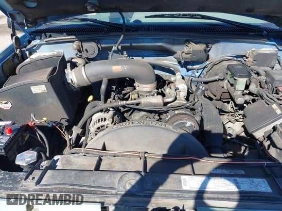 1996 GMC Sierra 1500 z VIN 2GTEC19M9T1527701, wystawiony jako IAAI lot #43289683 z przebiegiem 297 195 mil mil oraz . Historia ofert i sprzedaży dostępna na DreamBid. Obrazek 10.