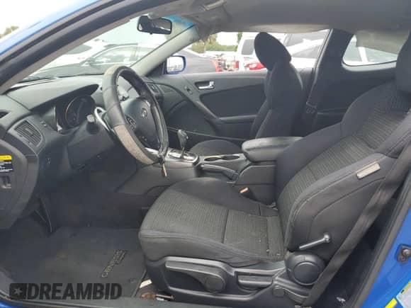 2011 Hyundai Genesis Coupe R-Spec z VIN KMHHT6KD8BU052903, wystawiony jako Copart lot #74305504 z przebiegiem Nie podano mil oraz Szkoda całkowita • Salvage title. Historia ofert i sprzedaży dostępna na DreamBid. Obrazek 7.