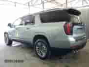 2025 Chevrolet Suburban Z71 с VIN 1GNS6DRD2SR275296, выставлен на аукционе Copart как лот 80214265 с пробегом 9 589 миль миль и Чистый • Clean title. История ставок и продаж доступна на DreamBid. Изображение 2.