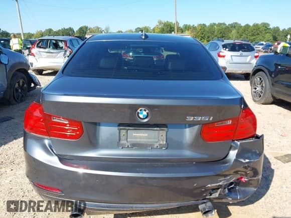 2014 BMW 3 Series 335i с VIN WBA3A9G51ENS65193, выставлен на аукционе IAAI как лот 43165117 с пробегом 131 317 миль миль и . История ставок и продаж доступна на DreamBid. Изображение 16.