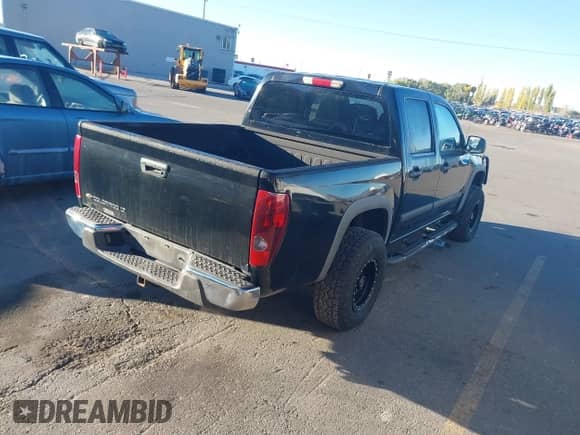 2008 Chevrolet Colorado 2LT z VIN 1GCDT13E088172337, wystawiony jako IAAI lot #43526135 z przebiegiem 190 741 mil mil oraz . Historia ofert i sprzedaży dostępna na DreamBid. Obrazek 4.