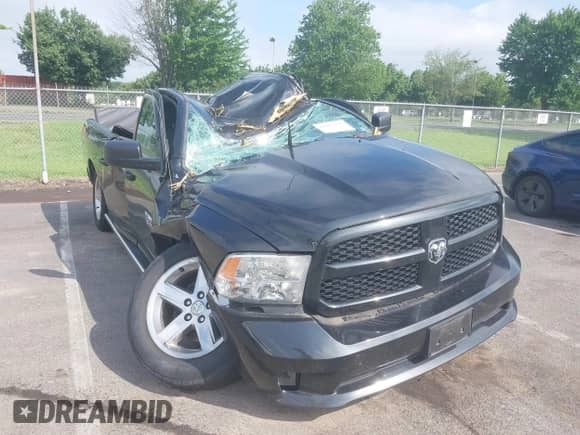 2017 Ram 1500 Tradesman z VIN 1C6RR7FG9HS667389, wystawiony jako IAAI lot #42682276 z przebiegiem 101 003 mil mil oraz . Historia ofert i sprzedaży dostępna na DreamBid. Obrazek 1.