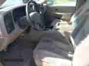 2004 Chevrolet Silverado 2500 LT с VIN 1GCGK23U84F221917, выставлен на аукционе IAAI как лот 42473014 с пробегом 254 686 миль миль и . История ставок и продаж доступна на DreamBid. Изображение 19.