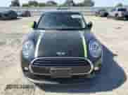 2018 MINI Hardtop Cooper with VIN WMWXP5C54J2G64015, listed as a Copart auction lot 61866865 with 32,927 mi miles and Salvage title. Bid and sale history available at DreamBid. Image 5.