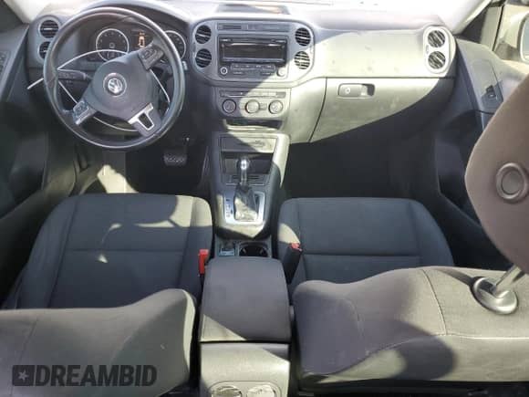 2013 Volkswagen Tiguan SE z VIN WVGAV3AX4DW599521, wystawiony jako Copart lot #49284325 z przebiegiem 123 430 mil mil oraz Czysty tytuł • Clean title. Historia ofert i sprzedaży dostępna na DreamBid. Obrazek 8.