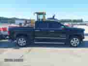 2018 GMC Sierra 1500 SLT z VIN 3GTP1NEC9JG297875, wystawiony jako IAAI lot #43075252 z przebiegiem 111 357 mil mil oraz . Historia ofert i sprzedaży dostępna na DreamBid. Obrazek 14.