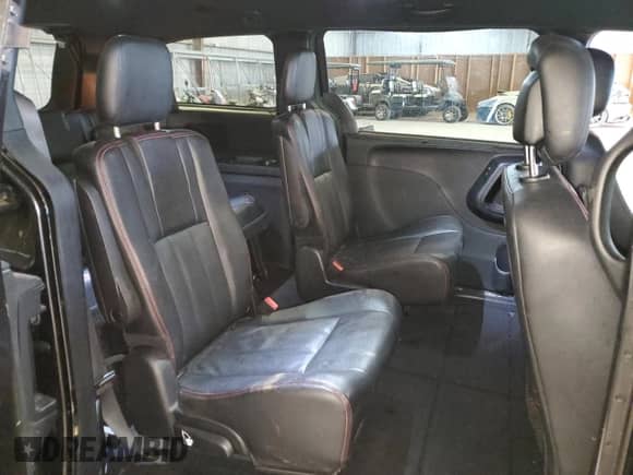 2019 Dodge Grand Caravan GT z VIN 2C4RDGEG6KR564674, wystawiony jako Copart lot #71742815 z przebiegiem 96 887 mil mil oraz Nie do naprawy • Non repairable. Historia ofert i sprzedaży dostępna na DreamBid. Obrazek 11.