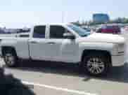 2017 Chevrolet Silverado 1500 Custom с VIN 1GCRCPEH8HZ229667, выставлен на аукционе IAAI как лот 42609687 с пробегом 126 010 миль миль и . История ставок и продаж доступна на DreamBid. Изображение 14.