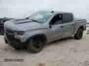 2024 Chevrolet Silverado 1500 ZR2 z VIN 3GCUDHEL4RG135692, wystawiony jako Copart lot #46618335 z przebiegiem Nie podano mil oraz Szkoda całkowita • Salvage title. Historia ofert i sprzedaży dostępna na DreamBid. Obrazek 1.