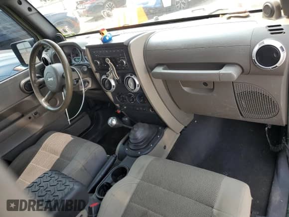 2007 Jeep Wrangler Sahara z VIN 1J8FA54137L145641, wystawiony jako Copart lot #60125185 z przebiegiem 160 119 mil mil oraz Szkoda całkowita • Salvage title. Historia ofert i sprzedaży dostępna na DreamBid. Obrazek 8.