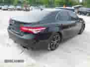 2020 Toyota Camry SE with VIN 4T1G11AK5LU373917, listed as a IAAI auction lot 42982601 with 86,125 mi miles and . Bid and sale history available at DreamBid. Image 4.