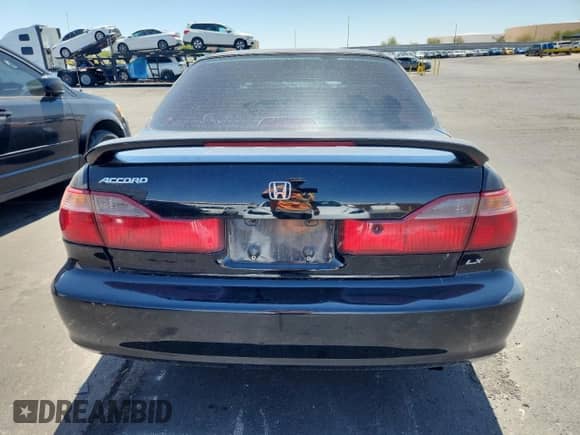 2000 Honda Accord LX с VIN 1HGCG5643YA044064, выставлен на аукционе Copart как лот 68318495 с пробегом 216 743 миль миль и Списание • Salvage title. История ставок и продаж доступна на DreamBid. Изображение 6.