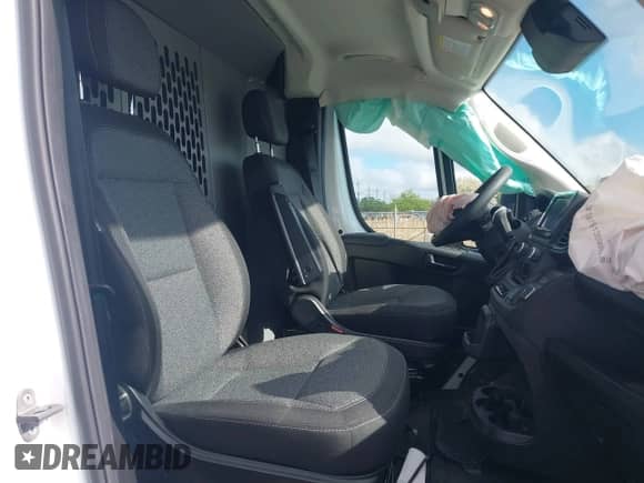 2024 Ram ProMaster Cargo Tradesman с VIN 3C6LRVAG7RE132017, выставлен на аукционе IAAI как лот 42202594 с пробегом 7 709 миль миль и . История ставок и продаж доступна на DreamBid. Изображение 5.