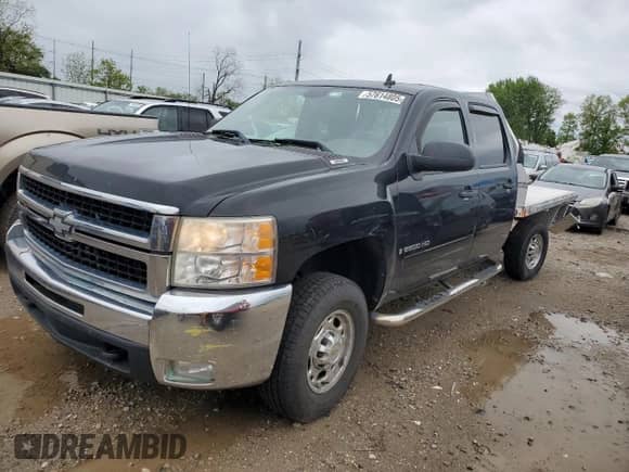 2008 Chevrolet Silverado 2500HD LTZ с VIN 1GCHK23K48F112282, выставлен на аукционе Copart как лот 57614805 с пробегом 190 322 миль миль и Чистый • Clean title. История ставок и продаж доступна на DreamBid. Изображение 1.