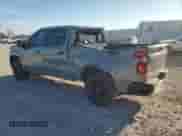 2024 Chevrolet Silverado 1500 Custom Trail Boss z VIN 3GCUDCE89RG260945, wystawiony jako Copart lot #51326915 z przebiegiem 30 768 mil mil oraz Szkoda całkowita • Salvage title. Historia ofert i sprzedaży dostępna na DreamBid. Obrazek 2.