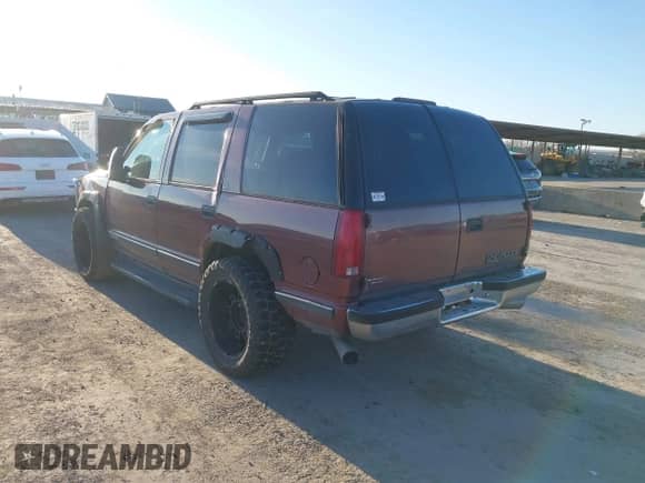 1996 Chevrolet Tahoe с VIN 1GNEK13R9TJ408499, выставлен на аукционе IAAI как лот 41308726 с пробегом 118 336 миль миль и . История ставок и продаж доступна на DreamBid. Изображение 6.