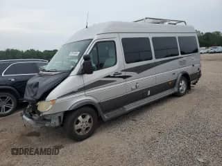 2005 Dodge Sprinter with VIN WD2PD744555732352, listed as a Copart auction lot 65181804 with 173,409 mi miles and Salvage title. Bid and sale history available at DreamBid. Image 1.