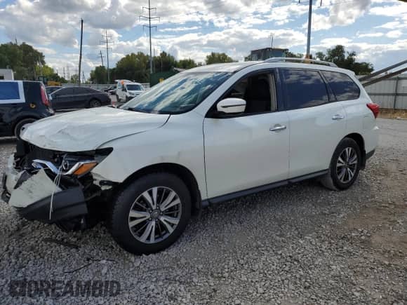 2017 Nissan Pathfinder Platinum with VIN 5N1DR2MM3HC642430, listed as a Copart auction lot 70287215 with 133,061 mi miles and Salvage title. Bid and sale history available at DreamBid. Image 1.