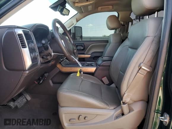 2015 Chevrolet Silverado 1500 LTZ z VIN 3GCUKSEC1FG173590, wystawiony jako Copart lot #79028274 z przebiegiem 197 431 mil mil oraz Szkoda całkowita • Salvage title. Historia ofert i sprzedaży dostępna na DreamBid. Obrazek 7.