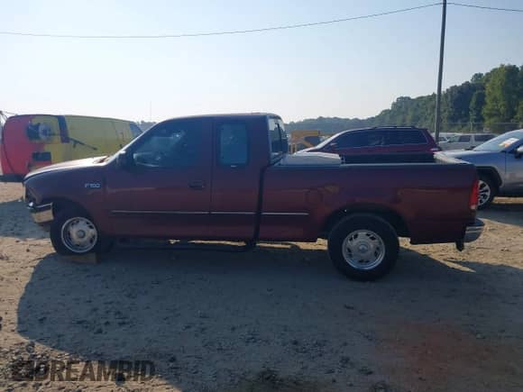 1997 Ford F-150 с VIN 1FTDX1763VNC89799, выставлен на аукционе IAAI как лот 43269047 с пробегом 143 085 миль миль и . История ставок и продаж доступна на DreamBid. Изображение 14.