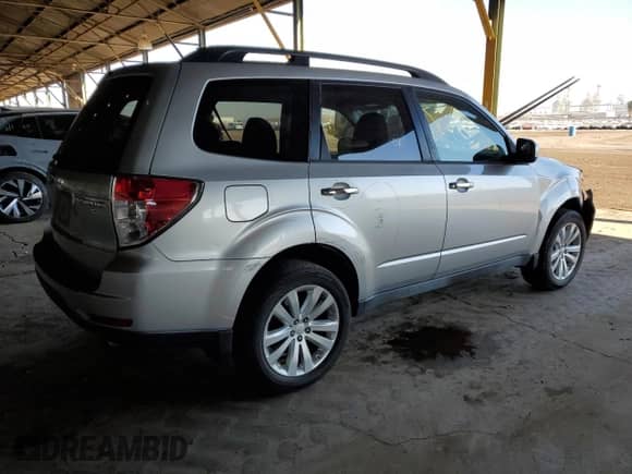 2011 Subaru Forester X Limited z VIN JF2SHAFC0BH719604, wystawiony jako Copart lot #85331174 z przebiegiem 121 791 mil mil oraz Szkoda całkowita • Salvage title. Historia ofert i sprzedaży dostępna na DreamBid. Obrazek 3.