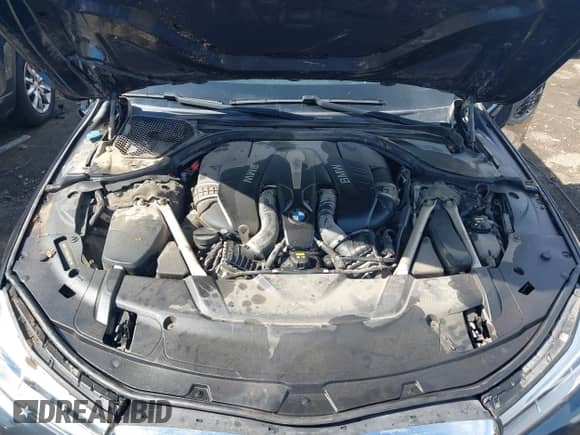 2019 BMW 7 Series 750i xDrive with VIN WBA7F2C55KB239578, listed as a IAAI auction lot 41652340 with Not provided miles and . Bid and sale history available at DreamBid. Image 10.