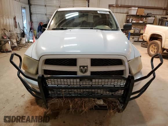 2011 Ram 1500 SLT z VIN 1D7RB1CP1BS611281, wystawiony jako Copart lot #42215205 z przebiegiem 86 863 mil mil oraz Szkoda całkowita • Salvage title. Historia ofert i sprzedaży dostępna na DreamBid. Obrazek 5.