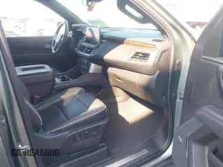2023 Chevrolet Suburban Premier с VIN 1GNSKFKD0PR459421, выставлен на аукционе IAAI как лот 43260069 с пробегом 52 232 миль миль и . История ставок и продаж доступна на DreamBid. Изображение 5.