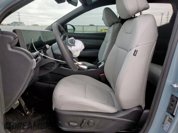 2025 Hyundai Santa Cruz SEL с VIN 5NTJB4DE4SH136537, выставлен на аукционе Copart как лот 63671445 с пробегом 10 880 миль миль и Списание • Salvage title. История ставок и продаж доступна на DreamBid. Изображение 7.
