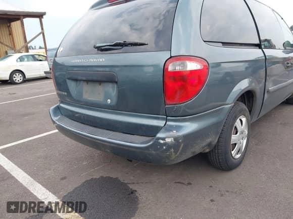 2005 Dodge Caravan SE with VIN 1D4GP24R65B192232, listed as a IAAI auction lot 43061881 with 235,412 mi miles and . Bid and sale history available at DreamBid. Image 6.