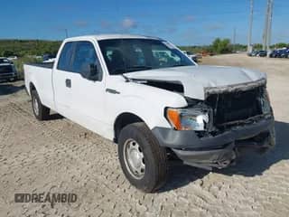 2014 Ford F-150 STX с VIN 1FTFX1CF5EKD93744, выставлен на аукционе IAAI как лот 43280853 с пробегом 144 024 миль миль и . История ставок и продаж доступна на DreamBid. Изображение 1.