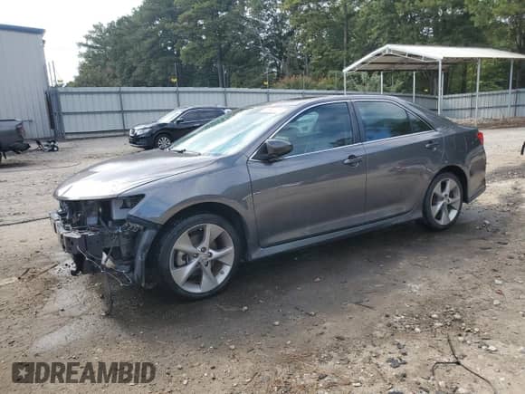 2014 Toyota Camry SE with VIN 4T1BK1FK5EU545429, listed as a Copart auction lot 83930235 with 177,384 mi miles and Salvage title. Bid and sale history available at DreamBid. Image 1.