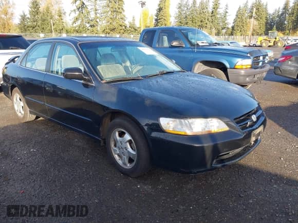 1998 Honda Accord EX с VIN 1HGCG6675WA184100, выставлен на аукционе IAAI как лот 43551626 с пробегом 115 710 миль миль и . История ставок и продаж доступна на DreamBid. Изображение 1.